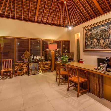 Villa Bali Asri Batubelig Seminyak  Luaran gambar