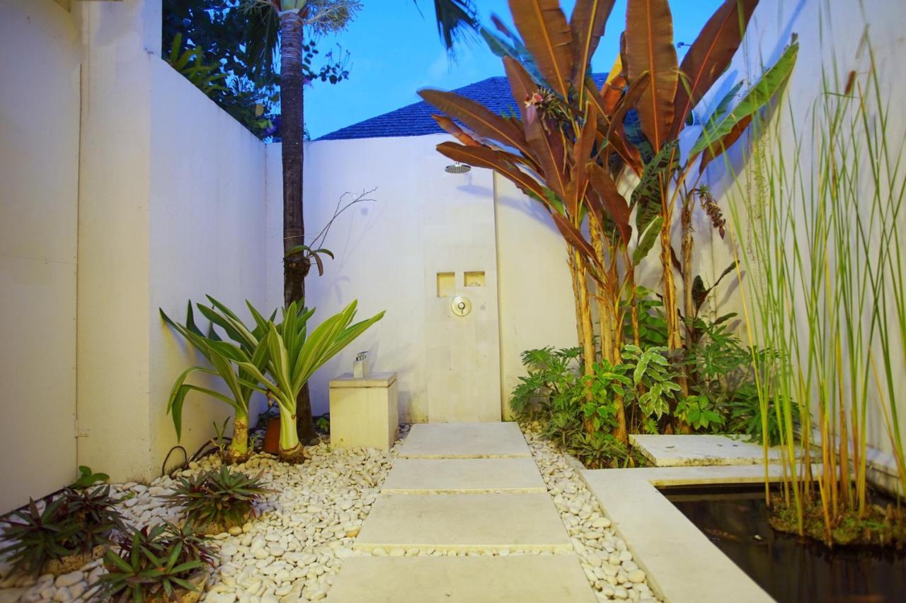 Villa Bali Asri Batubelig Seminyak  Luaran gambar