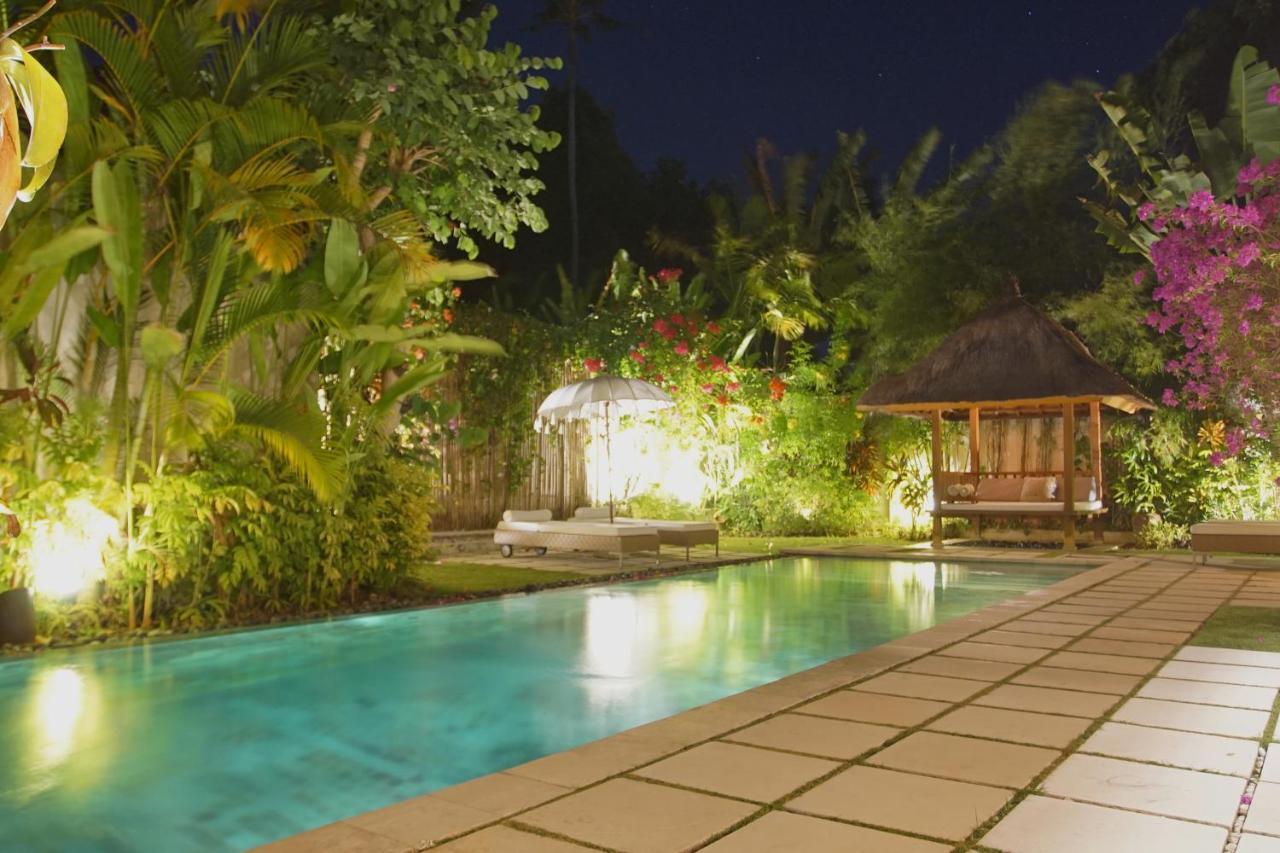Villa Bali Asri Batubelig Seminyak  Luaran gambar