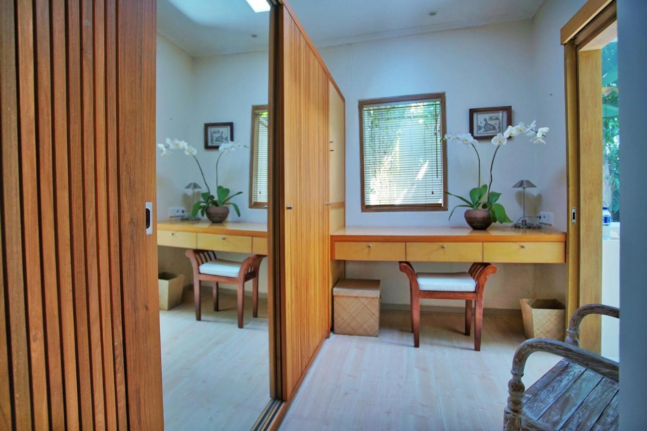 Villa Bali Asri Batubelig Seminyak  Luaran gambar