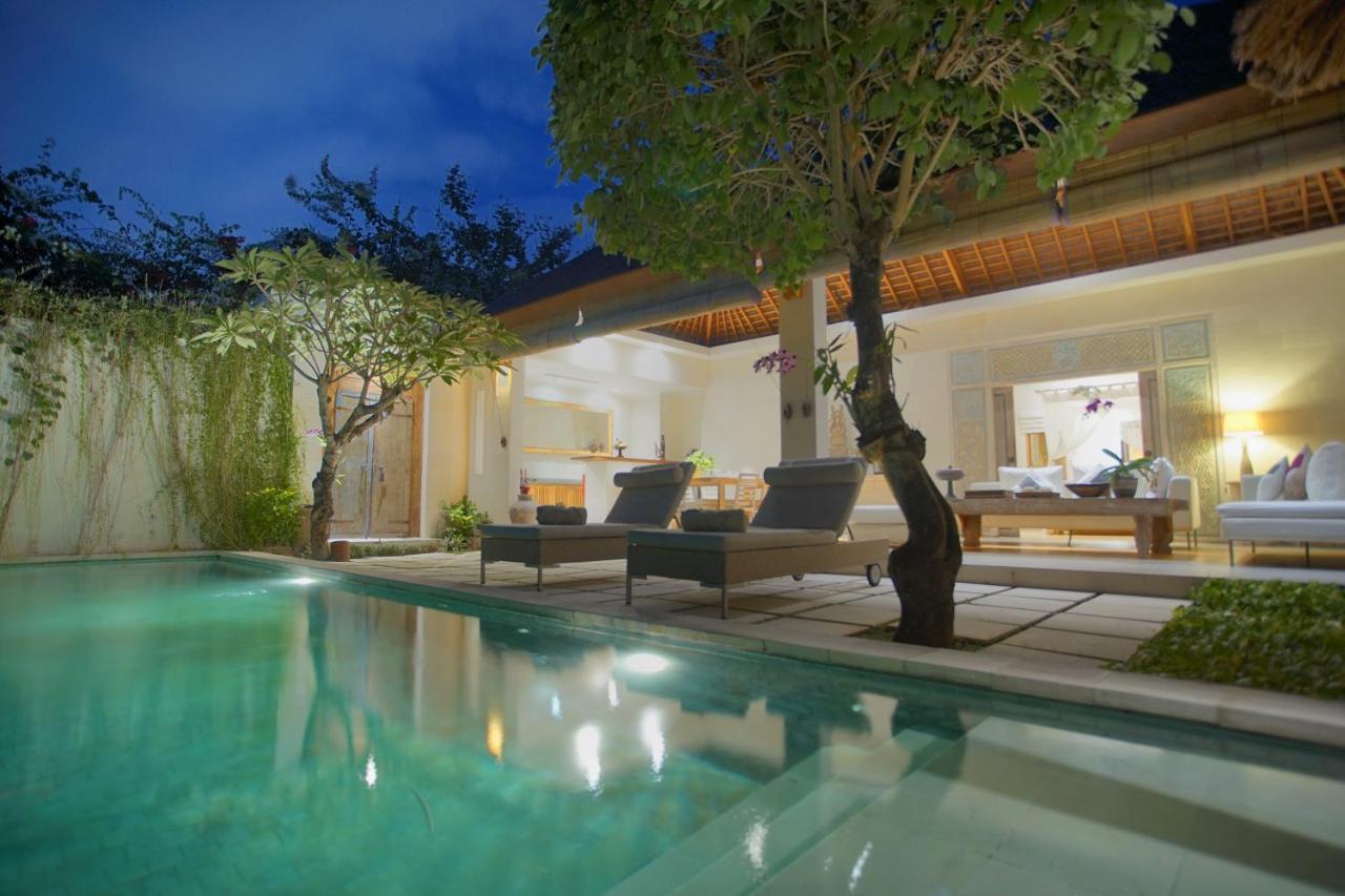 Villa Bali Asri Batubelig Seminyak  Luaran gambar