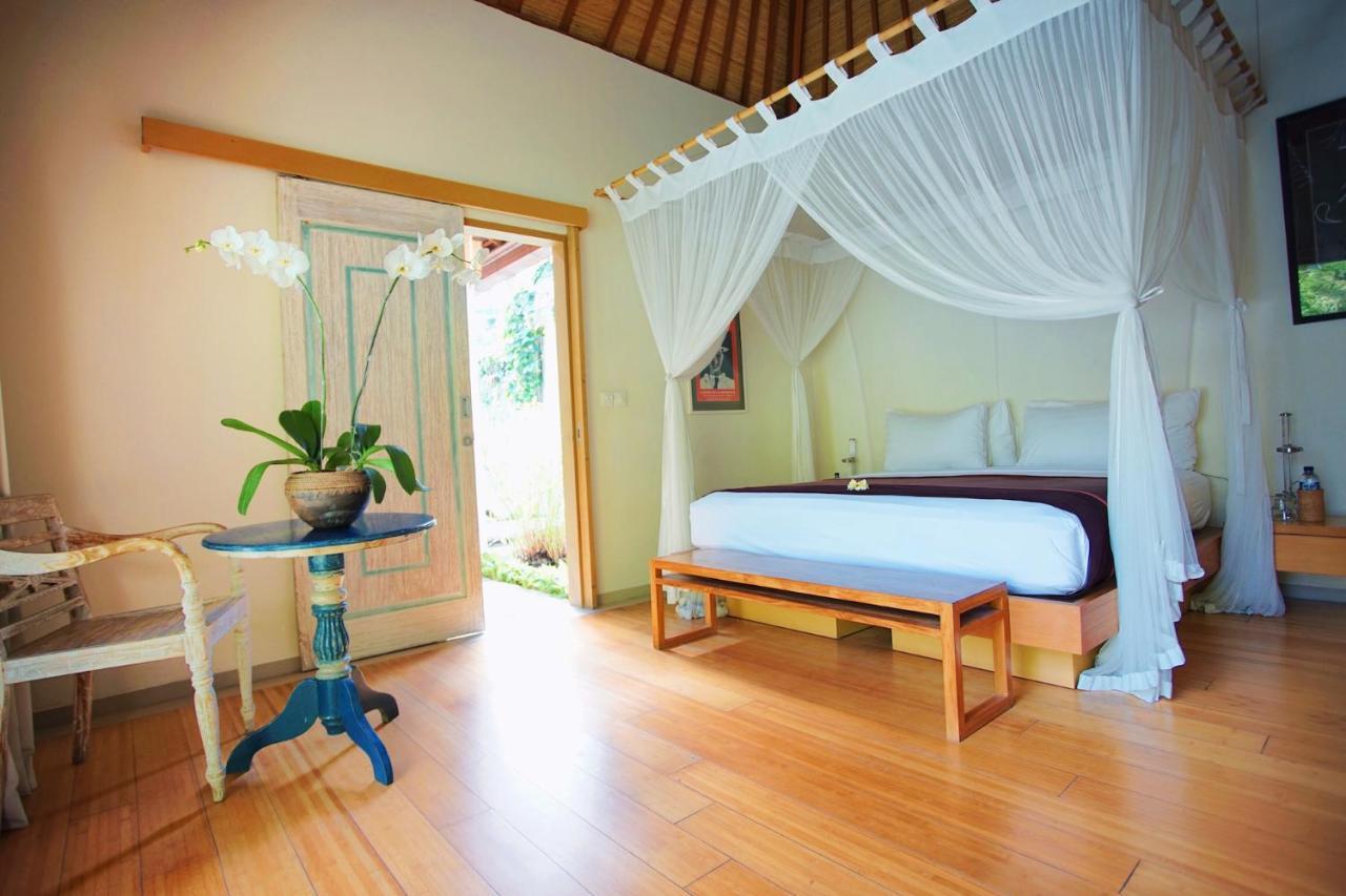 Villa Bali Asri Batubelig Seminyak  Luaran gambar
